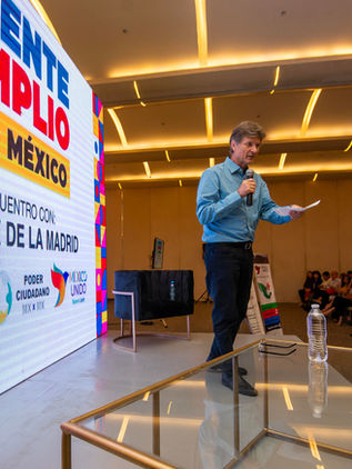 Enrique de Madrid dice que México vive un "régimen de terror" por criminales