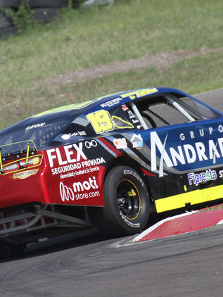 León no suelta el liderato