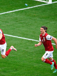 Austria da la sorpresa y sella un histórico pase a octavos