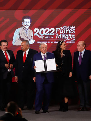 Gobierno de México y empresas prometen reducir en 8 % la canasta básica