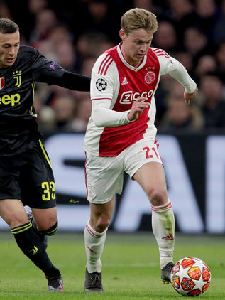 EL Ajax vuelve a sorprender