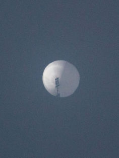 EU detecta otro "globo espía" chino y dice que sobrevuela Latinoamérica
