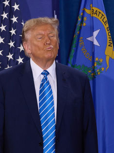 La campaña de Trump supera en recaudación a la de Biden 