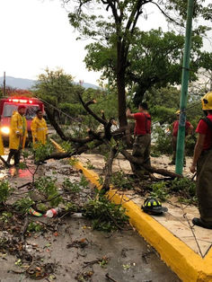 Ante lluvias en Tuxtla Gutiérrez, recomiendan a comerciantes contratar seguros contra daños