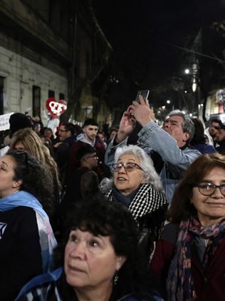 El peronismo aplasta al partido de Milei en elecciones provinciales en Buenos Aires