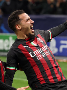 El Milan reduce al Nápoles