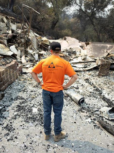 Evacuados por incendios de California empiezan a regresar a sus casas