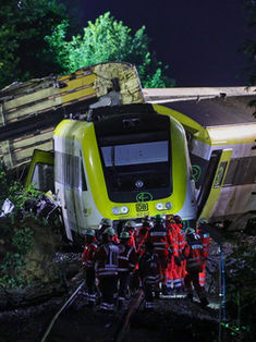 Tres muertos y varios heridos graves en accidente de tren de en Alemania