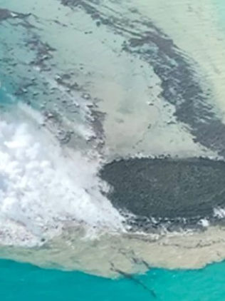 Una nueva isla surge del mar en Japón 