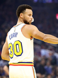 Curry se une a causa