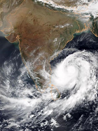 India acelera evacuación de 800 mil personas ante llegada de ciclón Fani