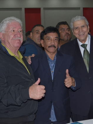 La Ley Federal del Trabajo mantiene en paz laboral al país: Víctor Flores