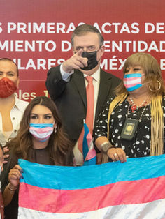México entrega primeras actas de nacimiento a personas trans en el exterior