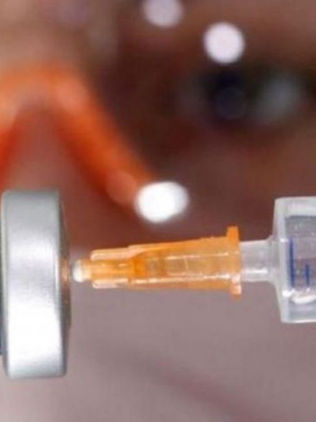 La vacuna de Oxford contra el coronavirus puede llegar al mercado en octubre, “si todo va bien”