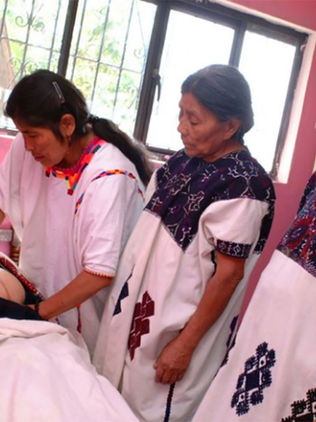 Detacado papel de las parteras en comunidades de Chiapas 