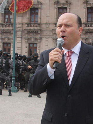 Ordenan juicio por lavado de dinero al exgobernador César Duarte