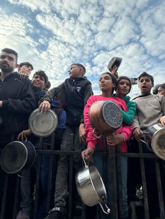 Los ataques israelíes contra palestinos que iban por comida han causado 62 muertos en 3 días