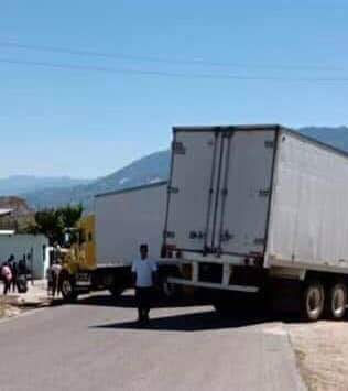 Conflictos afectan a transportistas desde hace ocho años