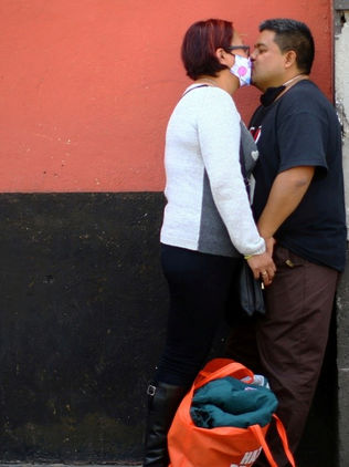 México llega a 498.380 contagios y 54.666 decesos por la COVID-19