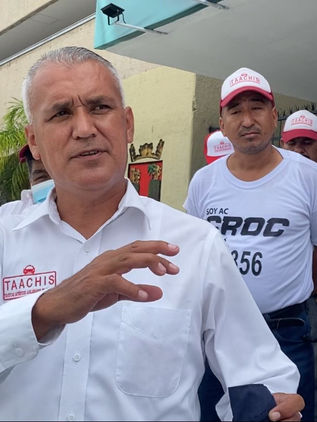 Taxistas asalariados muestran su rechazo a la llegada de Uber a la entidad