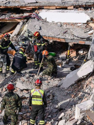 Estado de emergencia en Albania por daños del sismo