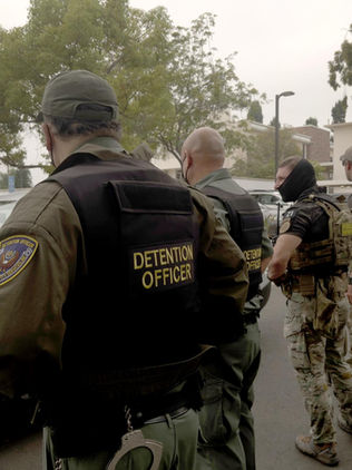 Los Ángeles busca crear zonas libres de ICE tras escalada de violencia migratoria en EUA