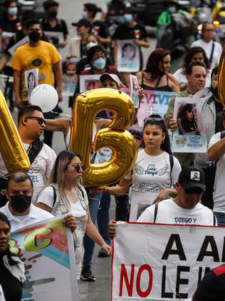 Padres de 49 niños muertos en incendio de guardería ABC protestan en Sonora