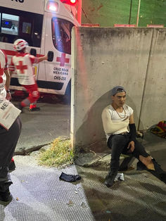 Lo tiran con todo y pizzas