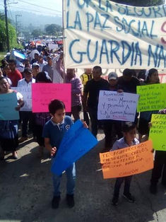 Grupo contrario marcha en Chilón, aprueba la llegada de la Guardia Nacional al lugar  
