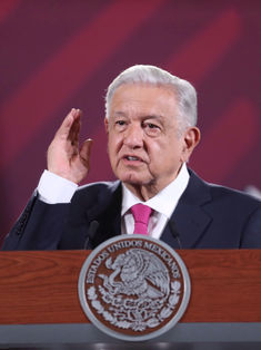 Denuncia  AMLO a Martín Santos como un “juzgador de consigna y defensor de criminales”