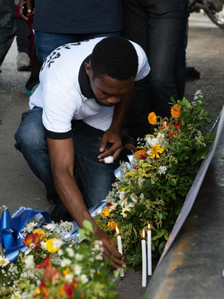 Rinden homenaje en Haití a cientos de personas asesinadas por las bandas criminales
