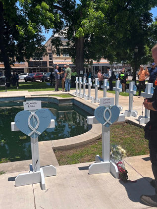 "Estamos en el salvaje oeste": Uvalde reflexiona sobre el control de armas