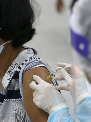 La OMS desaconseja por ahora una tercera dosis de refuerzo contra la COVID-19