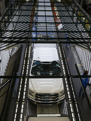 Ford duplicará la producción de su primera camioneta "pickup” eléctrica