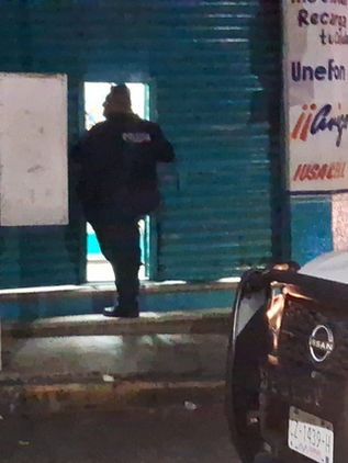 Atracan farmacia en la zona centro 