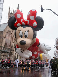 La lluvia protagoniza el tradicional desfile de Acción de Gracias de Nueva York