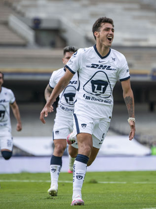 Pumas aprovecha yerros