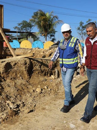 Realiza Ángel Torres recorrido de supervisión en la obra del Doble Paso a Desnivel