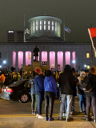 Policía de Ohio mata a tiros a una adolescente negra