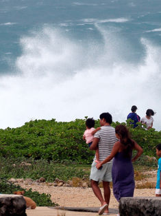 Al menos 4 desaparecidos y casi un centenar de heridos en Japón por tifón