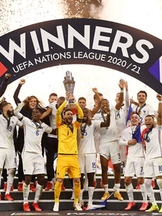 Gana Francia con VAR
