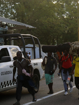 Caravana migrante denuncia más restricciones tras la reunión de México con EU