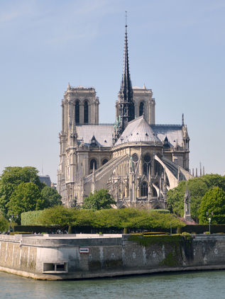 Exigen respeto al diseño original en obras de Notre-Dame