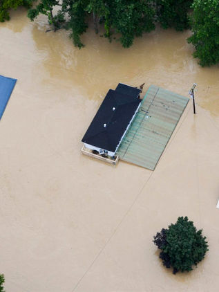 Sube a 26 la cifra de muertos por las inundaciones en Kentucky 