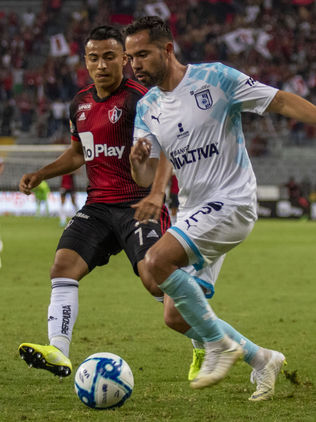 Atlas vuelve a la senda del triunfo y Querétaro entra en un bache