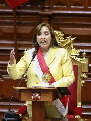 La presidenta de Perú reitera su llamado al diálogo y a la calma en el país