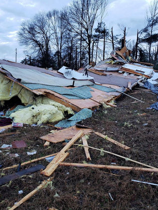Mueren 11 personas por fuertes tormentas en EUA