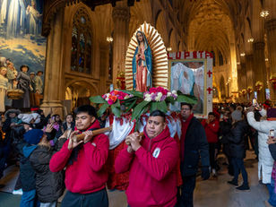 Catolicismo pierde peso en Latinoamérica tras una década de caída sostenida