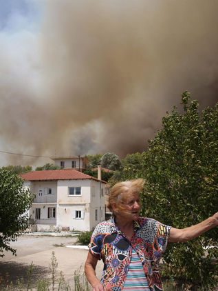 Grecia se quema mientras la ola de calor extrema sigue azotando el país