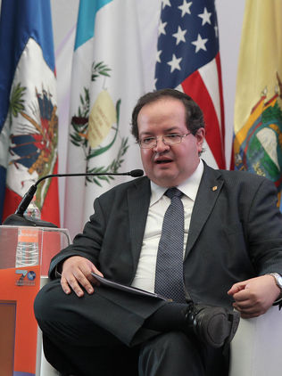 La UNAM designa como nuevo rector a Leonardo Lomelí